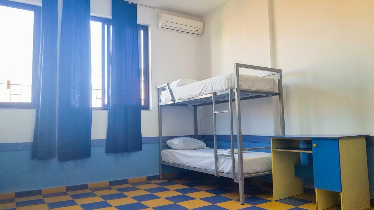 Home Hostel Shkodër Habitación foto